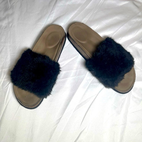 Madden Girl Shoes - Madden girl furry slippers